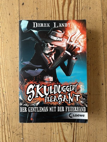 Skulduggery pleasant der - skulduggery,