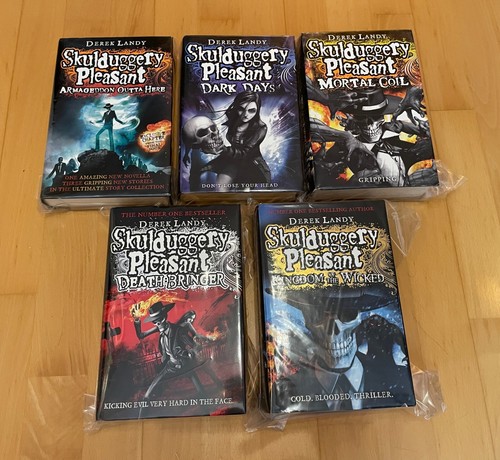 Skulduggery pleasant band - skulduggery,
