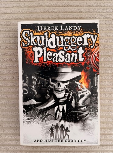 Skulduggery pleasant derek - skulduggery,