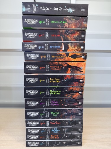 Derek landy skulduggery - derek,