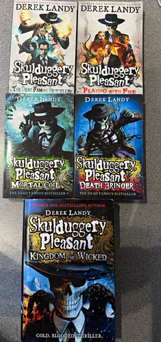 Derek landy skulduggery - landy,